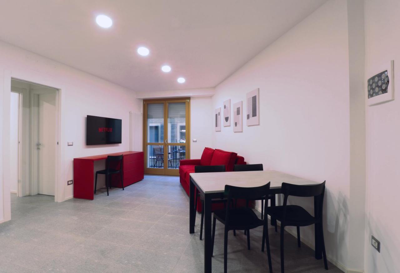 Hosting Studio - 1 Sondrio Exterior foto